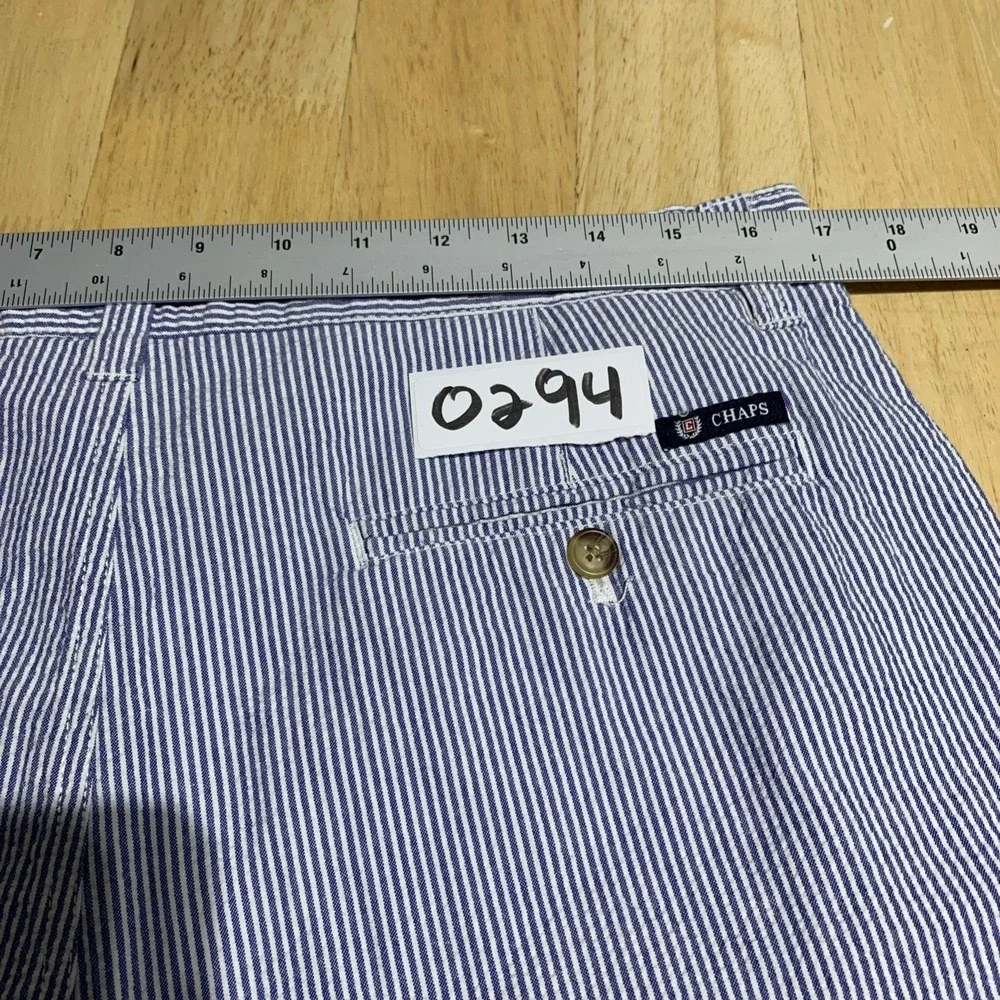 Chaps Shorts Mens 34 Seersucker Flat Front 100% Cotton Blue White Stripe‎ Casual